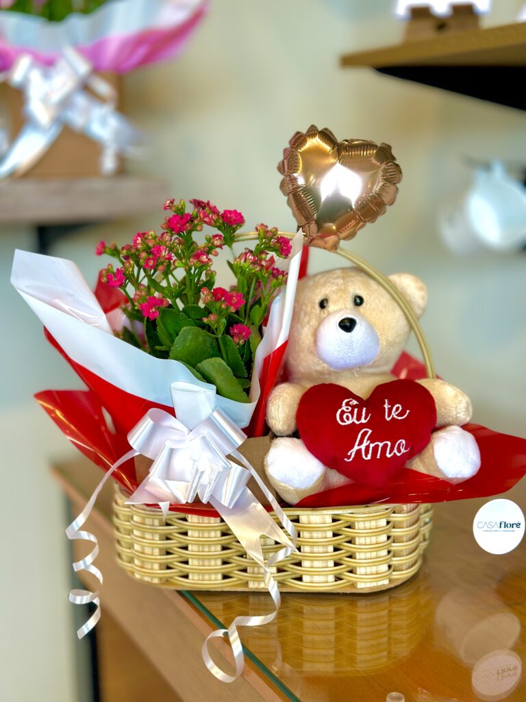 Cesta M + kalanchoe pink + urso eu te amo