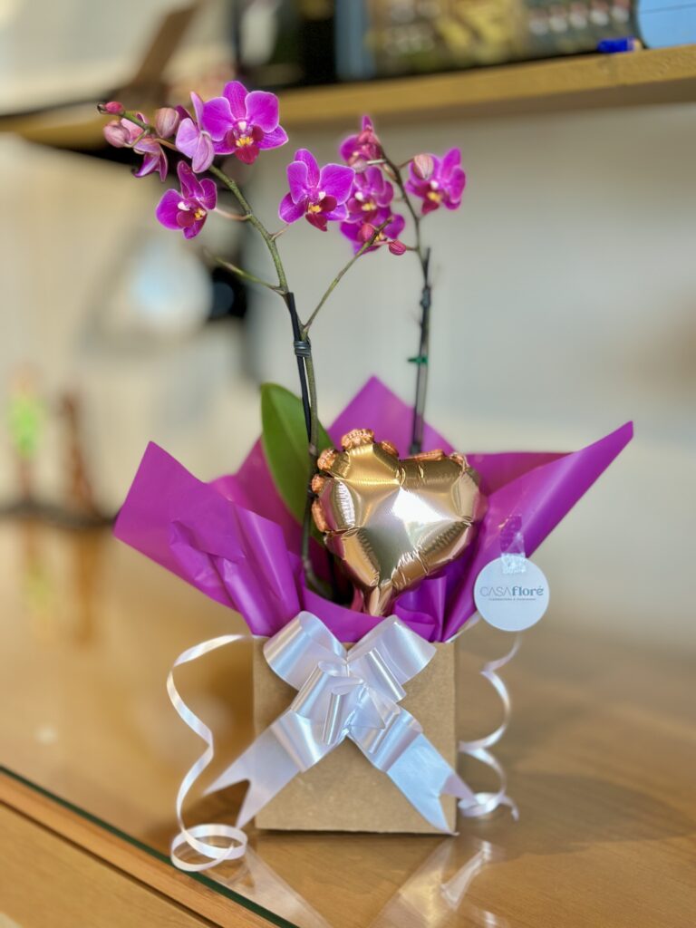 Orquídea na Caixa + balão coração